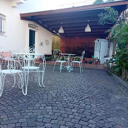 B&B Ai Tre Archi Споторно Екстер'єр фото